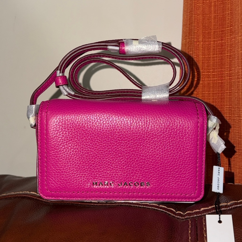🔥🔥🔥NEW Marc Jacobs Pink Leather Mini Crossbody Bag